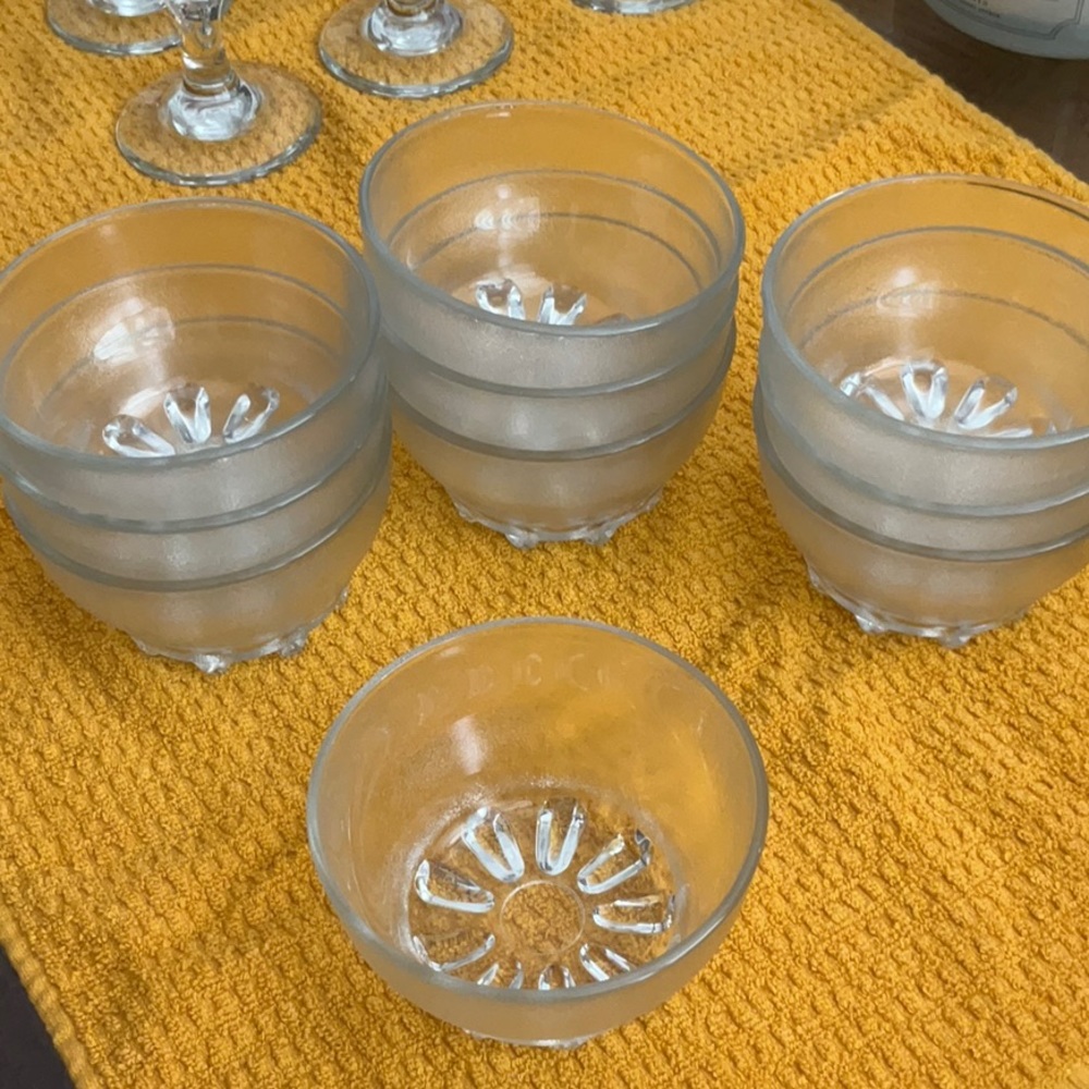 10 Piece glass Custard/dip cups